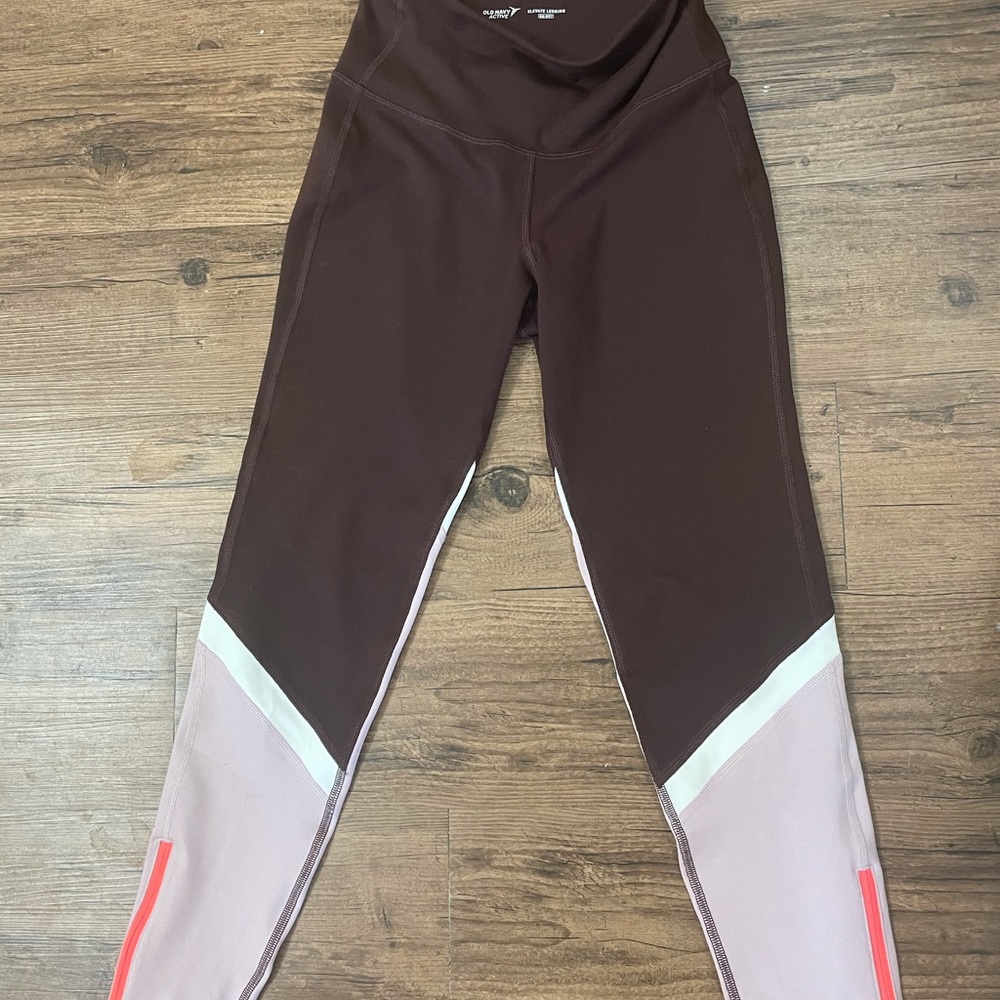 Old navy athletic leggings!!